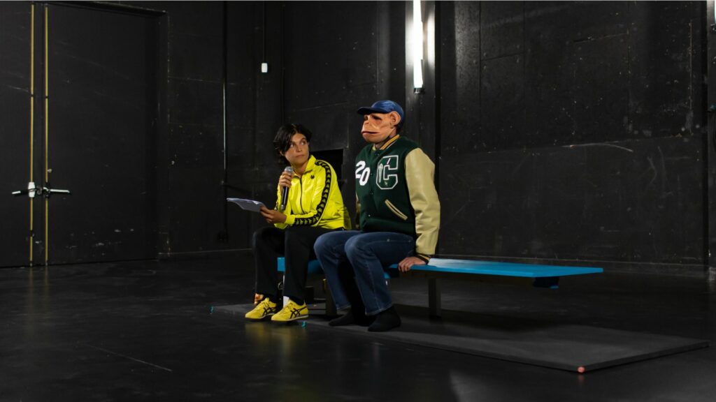 André Fortino, les enfants ont les dents diagonales, performance